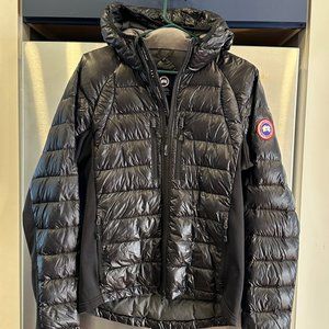 Canada Goose Hooded Winter Coat Size: Medium